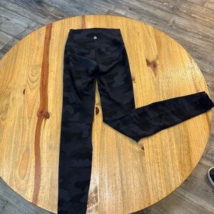 lululemon athletica women Black Camo Joggers